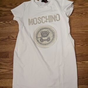 Inspired bla t-shirt dress with side pockets